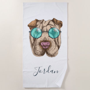 Sharpei in der Sonnenbrille addieren Ihren Namen Strandtuch