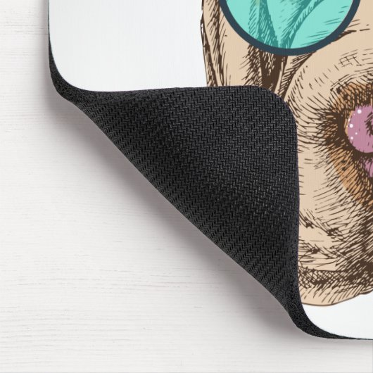 Sharpei in der Sonnenbrille Mousepad (Ecke)