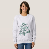 She Casts She Conquers – Women’s Sweatshirt (Vorne ganz)
