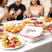 She Did It Red minimal Graduation Paper Plate Pappteller