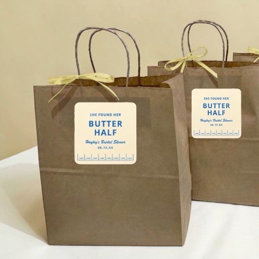 She Found Her Butter Half Bridal Shower Quadratischer Aufkleber