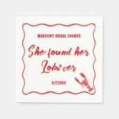She Found Her Lobster Red and White Bridal Shower Serviette (Vorderseite)