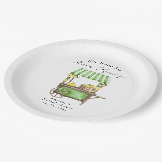 She Found Her Main Squeeze Lemon Bridal Shower Pappteller (Schrägansicht)