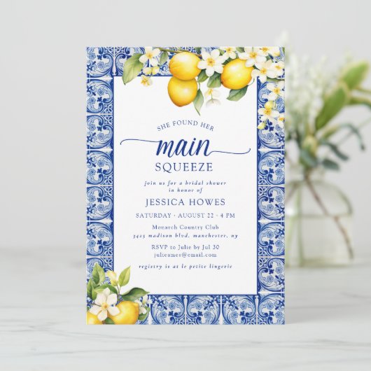 She Found Her Main Squeeze Lemons Bridal Shower Einladung (Stehend Vorderseite)
