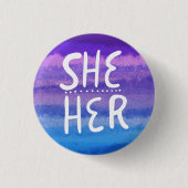SHE/HER Pronouns farbenfrohe Handschrift Wasserfar Button (Vorderseite)