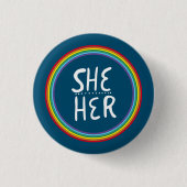 SHE/HER Pronouns Rainbow Handschrift Minimaler Hin Button (Vorderseite)
