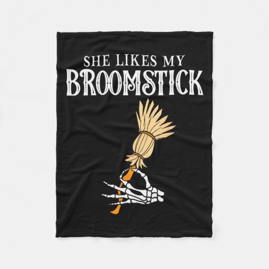 She Likes My Broomstick Couples Pumpkins Skeleton Fleecedecke (Vorderseite)