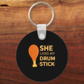 She Likes My Drum Stick Funny Couple Matching Than Schlüsselanhänger (Vorderseite)