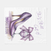 She’s Still Got It Purple High Heel Birthday Fleecedecke (Vorderseite (Horizontal))