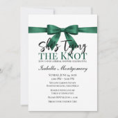 She’s Tying the Knot Theme Emerald Green Bow Einladung (Vorderseite)
