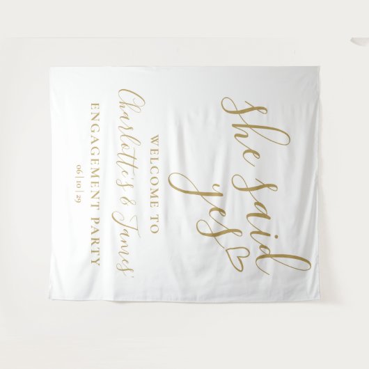 She Said Yes Engagement Party Gold Photo Backdrop Wandteppich (Vorderseite (Horizontal))