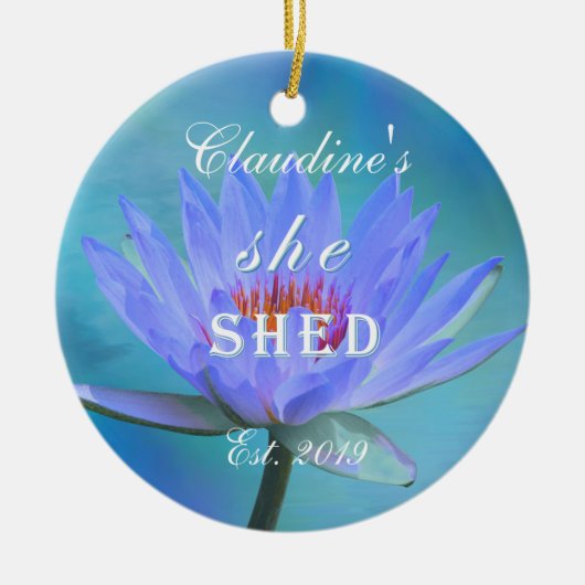 She Shed Shades of Blue Water Lily Christmas Keramik Ornament (Vorne)