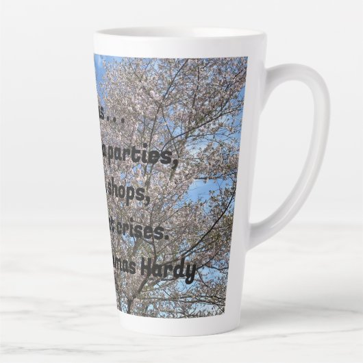 "She was hated at tea parties . . ." Latte Mug Milchtasse (Rechts)