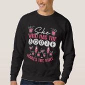 She Who Has The Booze Makes The Rules Backprint Ba Sweatshirt (Vorderseite)