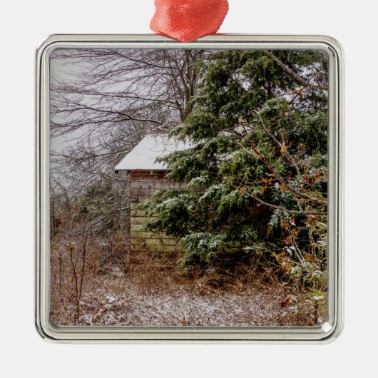 Shed Abandoned Ornament Aus Metall (Vorne)