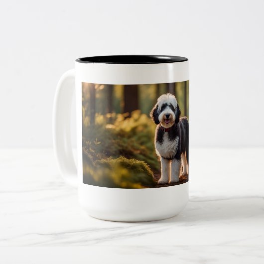 Sheepadoodle in der waldreichen Tasse (Vorderseite Links)