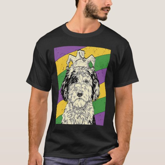 Sheepadoodle Jester Mardi Gras Doodle Dog Mama ode T-Shirt (Vorderseite)