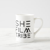 SheFilmTribe China Tasse (Rechts)