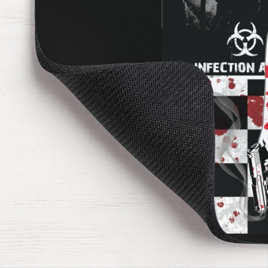 Shelly-Zombie-Jäger Mousepad (Ecke)