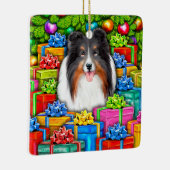 Sheltie Christmas Open Geschenke Tri Farbe Keramikornament (Rechts)