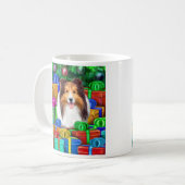 Sheltie Christmas Open Geschenke Verkauf Kaffeetasse (Vorderseite Links)