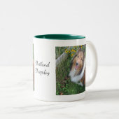 Sheltie mit Blume Tasse (VorderseiteRechts)
