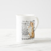 Sheltie Tracks Knochen-China Tasse (Vorderseite Rechts)
