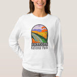 Shenandoah National Park Skyline Drive Virginia T- T-Shirt<br><div class="desc">Shenandoah Vektorgrafik Design. Das Skyline Drive ist lang und ein weitläufiges Netz von Trails umfasst einen Abschnitt des Appalachen-Fernwegs.</div>