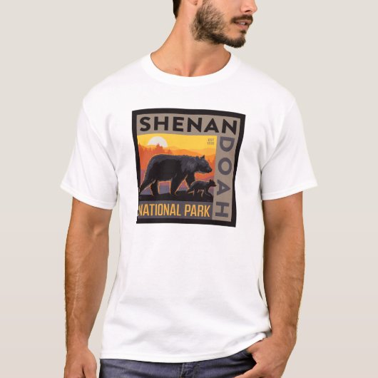 Shenandoah-Nationalpark | Mama Bear & Cubs T-Shirt (Vorderseite)