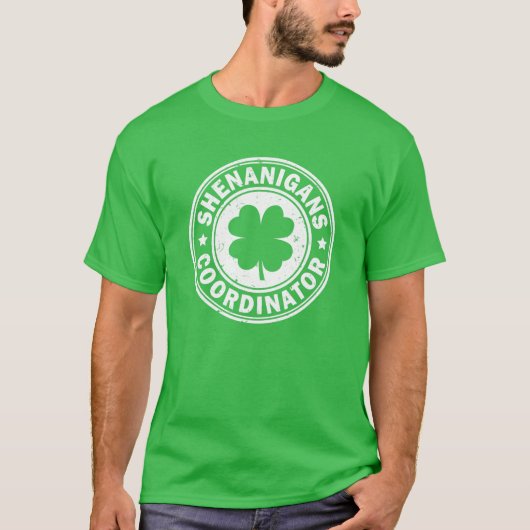 Shenanigans Coordinator St Patricks Day Kleeblatt T-Shirt (Vorderseite)
