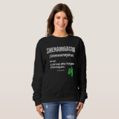 Shenanigans Definition Tie Dye St. Patrick's Day G Sweatshirt (Vorne ganz)