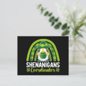 Shenanigans-Koordinator Gnomes St Patrick's Day Postkarte (Stehend Vorderseite)