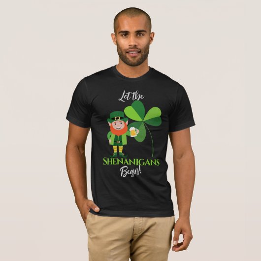 Shenanigans Leprechaun Kleeblatt St Patrick's Day T-Shirt (Vorne ganz)