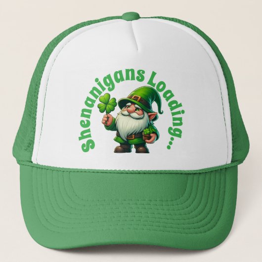 Shenanigans Loading Funny St. Patrick's Gnome Truckerkappe (Vorderseite)