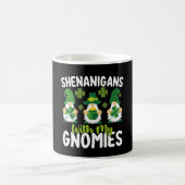 Shenanigans mit meinen Gnomies gewinnen St Patrick Kaffeetasse (Mittel)