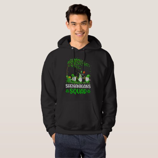 Shenanigans Squad Gnome Kleeblatt St Patricks Day Hoodie (Vorne ganz)