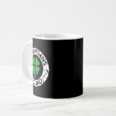 Shenanigans Squad Lustiger St. Patrick's Day passe Kaffeetasse (Vorderseite Links)
