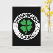 Shenanigans Squad Lustiger St. Patrick's Day passe Karte (Gelbe Blume)