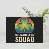 Shenanigans Squad Matching St Patricks Day Group Einladung (Stehend Vorderseite)