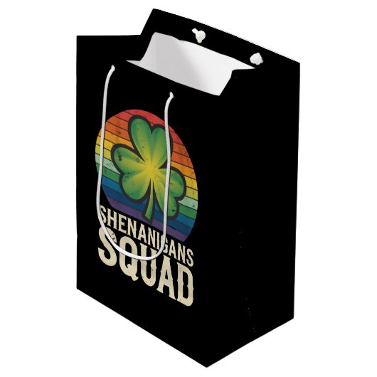 Shenanigans Squad Matching St Patricks Day Group Mittlere Geschenktüte (Vorderseite Schrägansicht)