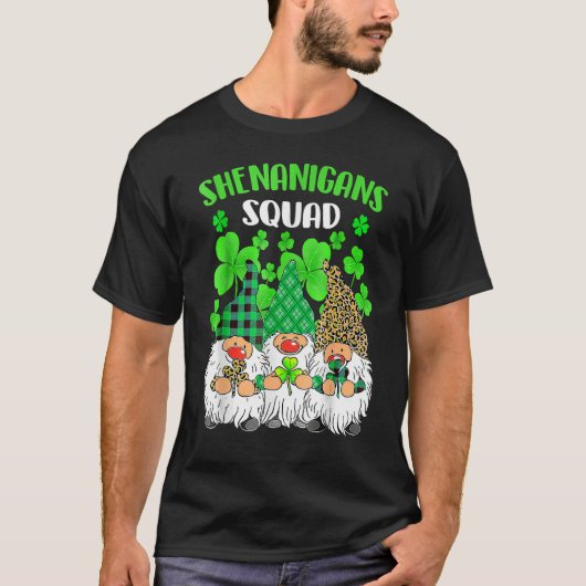 Shenanigans Squad St Patricks Day Gnomes Green Pro T-Shirt (Vorderseite)