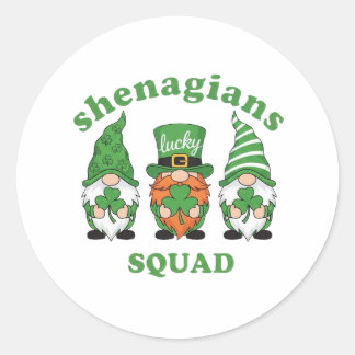 Shenanigans Squad St. Patrick's Day Gnomes Round S Runder Aufkleber