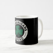 Shenanigans Squad St Patrick's Day Kleeblatt Kaffeetasse (VorderseiteRechts)