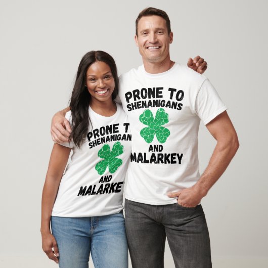 Shenanigans und Malarkey | Funny St. Patrick's Day T-Shirt (Unisex)