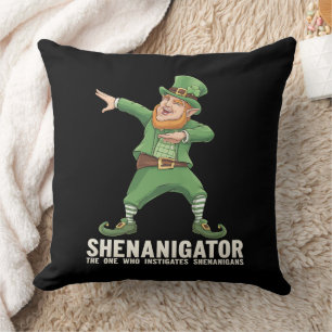 Shenanigator Dabbing Leprechaun St Patrick's Day Kissen