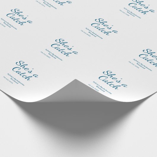 She's a catch bachelorette weekend name blue date geschenkpapier (Ecke)