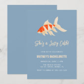 She's A Lucky Catch Koi Fish Blue Bachelorette Einladung (Vorne/Hinten)