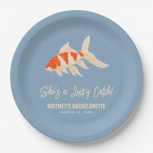 She's A Lucky Catch Koi Fish Blue Bachelorette Pappteller (Vorderseite)