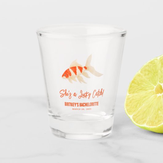 She's A Lucky Catch Koi Fish Blue Bachelorette Schnapsglas (Vorderseite)