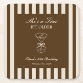She's A Tini Bit Older Coffee Martini Birthday Rechteckiger Pappuntersetzer (Vorderseite)